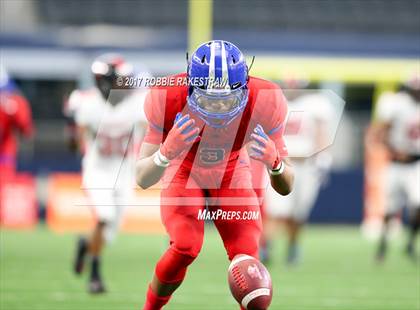 Thumbnail 1 in Duncanville vs. Trinity (UIL 6A Division 1 Region 1 Area) photogallery.