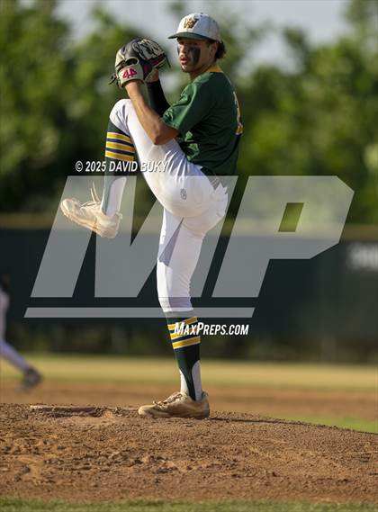 Thumbnail 1 in Woodbridge vs. Battlefield (VHSL Class 6 Region B Semifinal) photogallery.