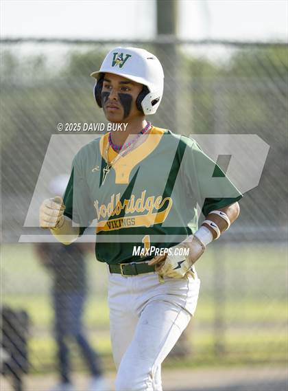 Thumbnail 3 in Woodbridge vs. Battlefield (VHSL Class 6 Region B Semifinal) photogallery.