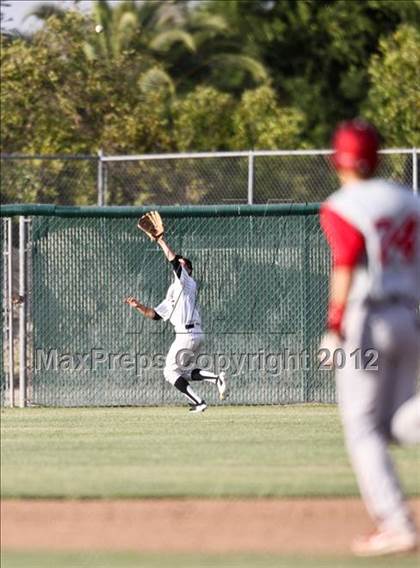 Thumbnail 2 in Buchanan vs. Stockdale (CIF CS Playoffs) photogallery.
