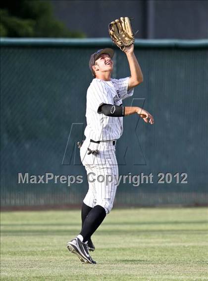 Thumbnail 2 in Buchanan vs. Stockdale (CIF CS Playoffs) photogallery.