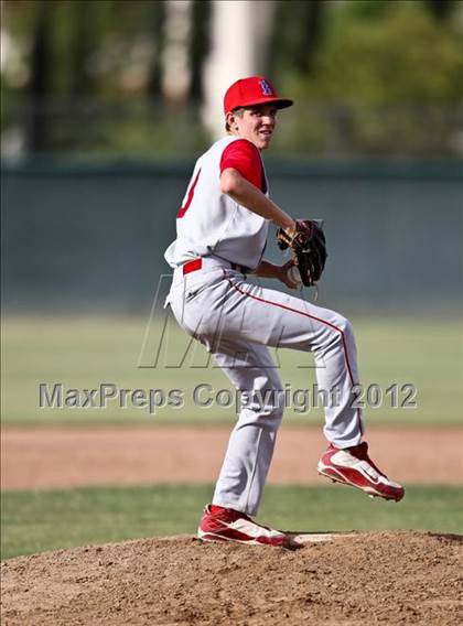 Thumbnail 2 in Buchanan vs. Stockdale (CIF CS Playoffs) photogallery.