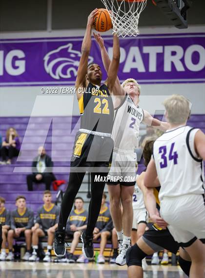Thumbnail 1 in Roy vs. Riverton (Riverton Holiday Tournament) photogallery.