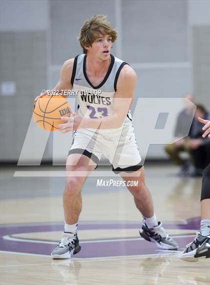 Thumbnail 1 in Roy vs. Riverton (Riverton Holiday Tournament) photogallery.
