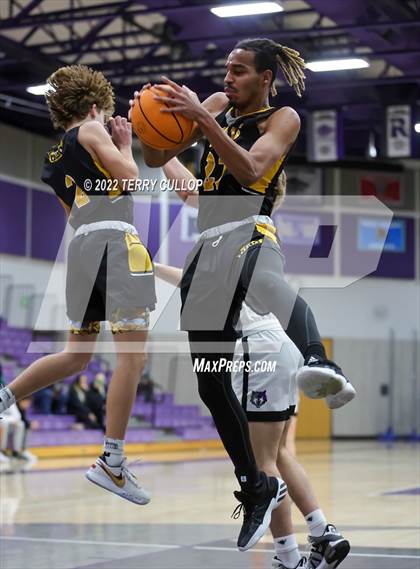 Thumbnail 2 in Roy vs. Riverton (Riverton Holiday Tournament) photogallery.