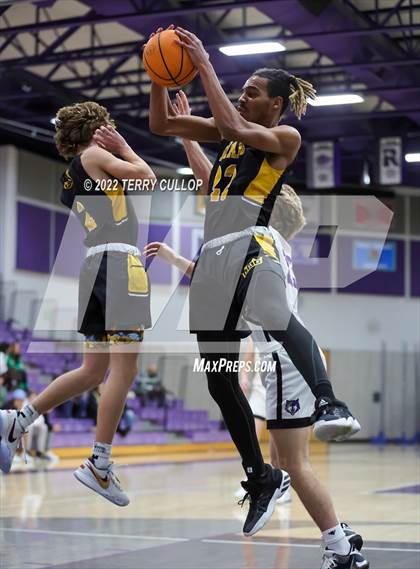 Thumbnail 1 in Roy vs. Riverton (Riverton Holiday Tournament) photogallery.