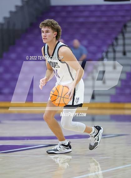 Thumbnail 2 in Roy vs. Riverton (Riverton Holiday Tournament) photogallery.