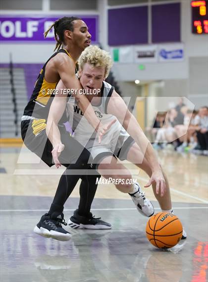 Thumbnail 2 in Roy vs. Riverton (Riverton Holiday Tournament) photogallery.