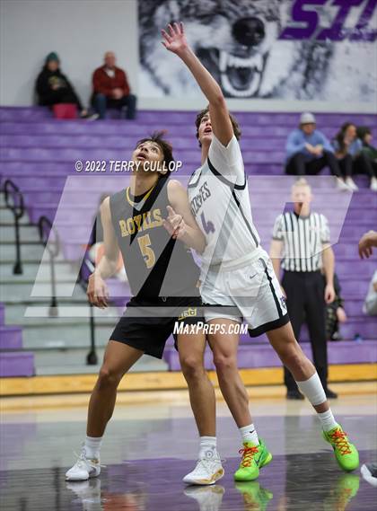 Thumbnail 1 in Roy vs. Riverton (Riverton Holiday Tournament) photogallery.