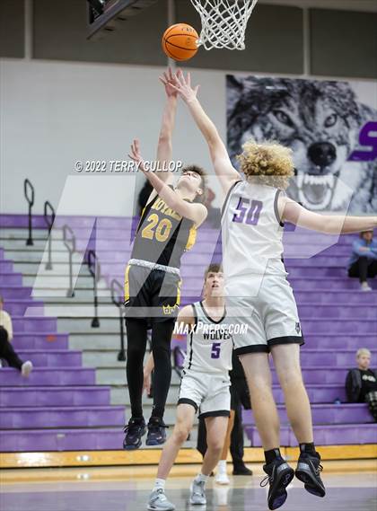 Thumbnail 3 in Roy vs. Riverton (Riverton Holiday Tournament) photogallery.