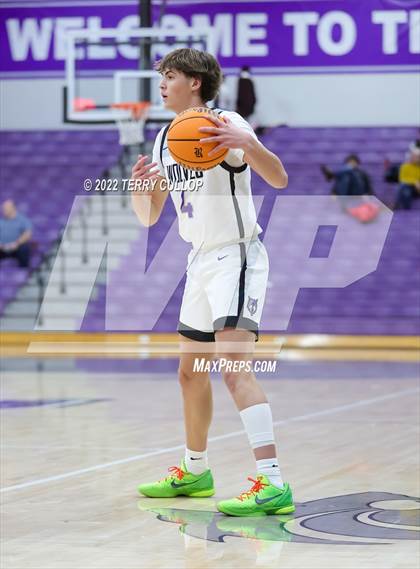 Thumbnail 3 in Roy vs. Riverton (Riverton Holiday Tournament) photogallery.