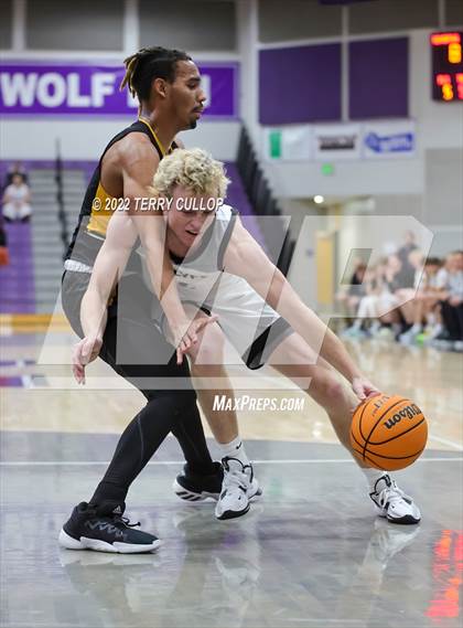 Thumbnail 3 in Roy vs. Riverton (Riverton Holiday Tournament) photogallery.