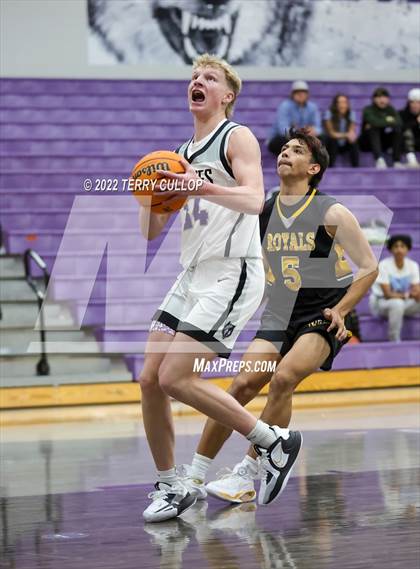 Thumbnail 1 in Roy vs. Riverton (Riverton Holiday Tournament) photogallery.