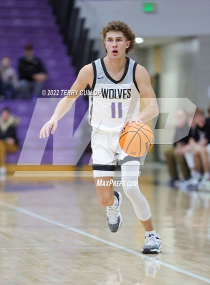Thumbnail 1 in Roy vs. Riverton (Riverton Holiday Tournament) photogallery.