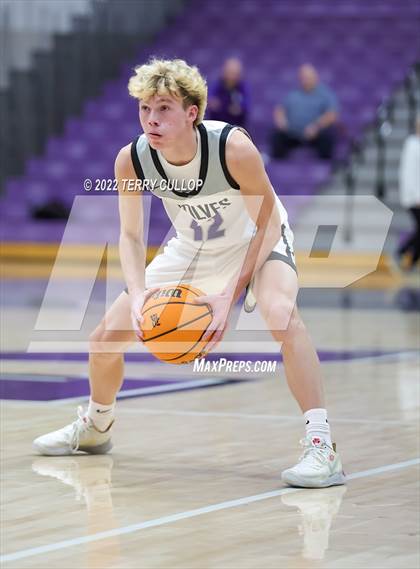 Thumbnail 3 in Roy vs. Riverton (Riverton Holiday Tournament) photogallery.