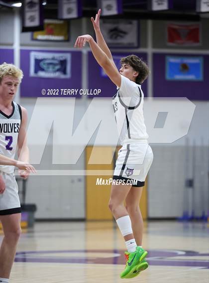 Thumbnail 1 in Roy vs. Riverton (Riverton Holiday Tournament) photogallery.