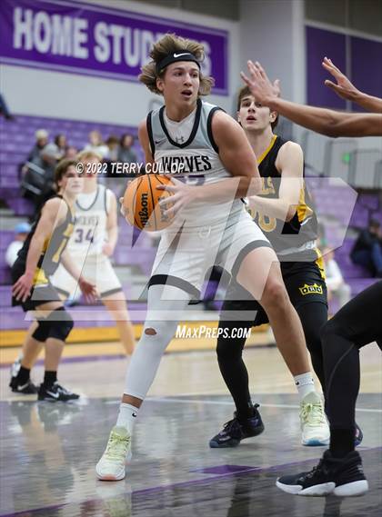 Thumbnail 3 in Roy vs. Riverton (Riverton Holiday Tournament) photogallery.