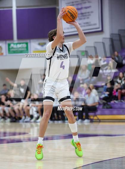 Thumbnail 2 in Roy vs. Riverton (Riverton Holiday Tournament) photogallery.