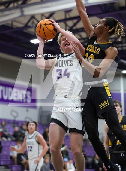 Thumbnail 1 in Roy vs. Riverton (Riverton Holiday Tournament) photogallery.