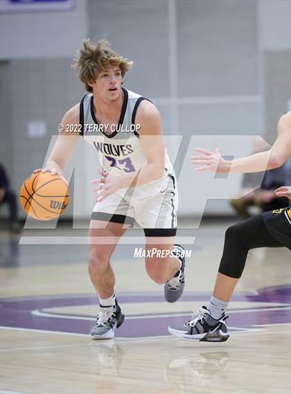 Thumbnail 2 in Roy vs. Riverton (Riverton Holiday Tournament) photogallery.