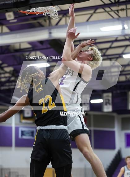 Thumbnail 2 in Roy vs. Riverton (Riverton Holiday Tournament) photogallery.