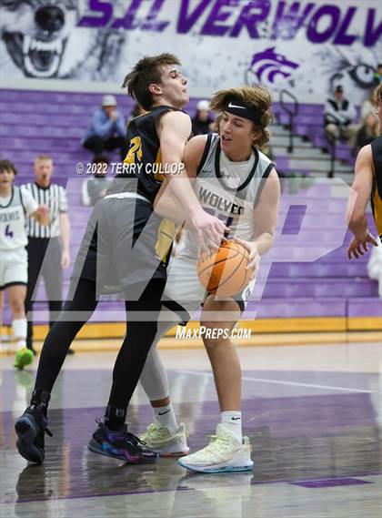 Thumbnail 1 in Roy vs. Riverton (Riverton Holiday Tournament) photogallery.