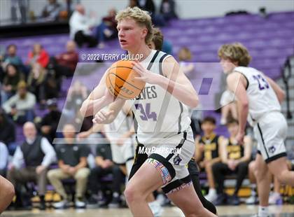Thumbnail 3 in Roy vs. Riverton (Riverton Holiday Tournament) photogallery.