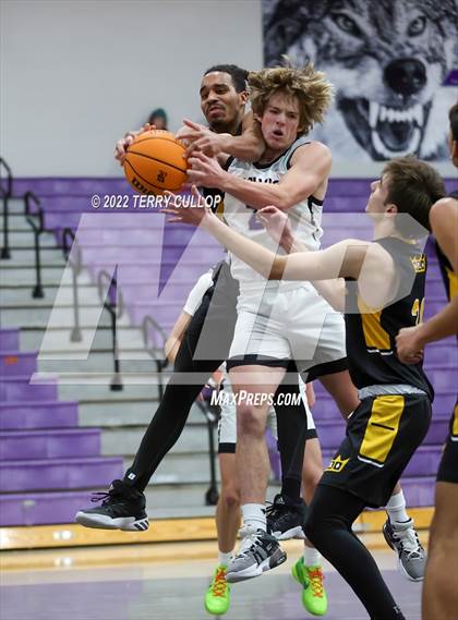 Thumbnail 1 in Roy vs. Riverton (Riverton Holiday Tournament) photogallery.