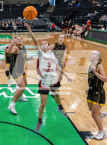 Thumbnail 2 in Emery vs Grantsville (UHSAA 3A Semifinal) photogallery.