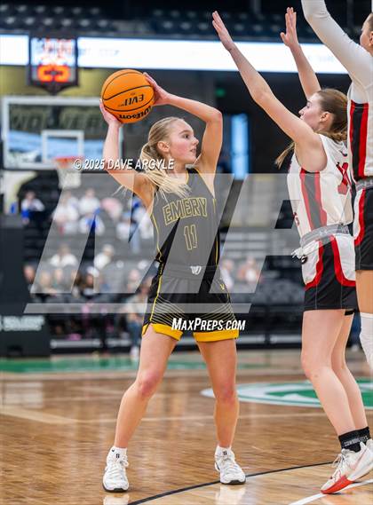 Thumbnail 3 in Emery vs Grantsville (UHSAA 3A Semifinal) photogallery.