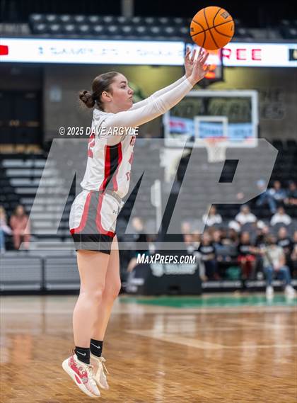 Thumbnail 2 in Emery vs Grantsville (UHSAA 3A Semifinal) photogallery.