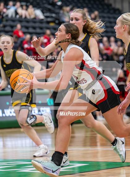 Thumbnail 1 in Emery vs Grantsville (UHSAA 3A Semifinal) photogallery.