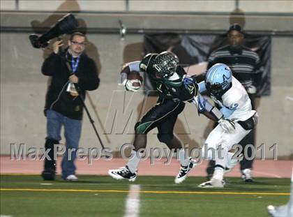 Thumbnail 1 in Carson vs. Narbonne (CIF LACS D1 Final) photogallery.