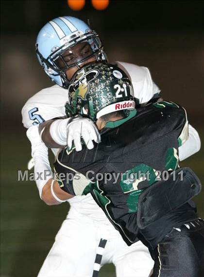 Thumbnail 1 in Carson vs. Narbonne (CIF LACS D1 Final) photogallery.