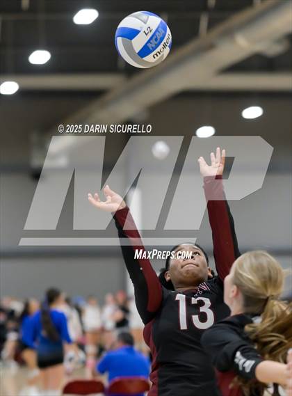 Thumbnail 2 in Red Mountain vs. Monument Valley (Nike Tournament of Champions – Southwest) photogallery.