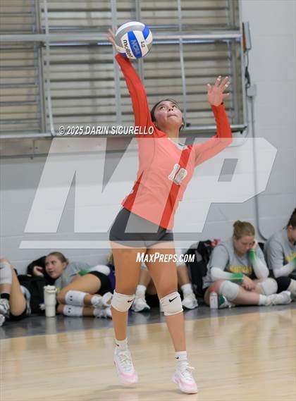 Thumbnail 2 in Red Mountain vs. Monument Valley (Nike Tournament of Champions – Southwest) photogallery.