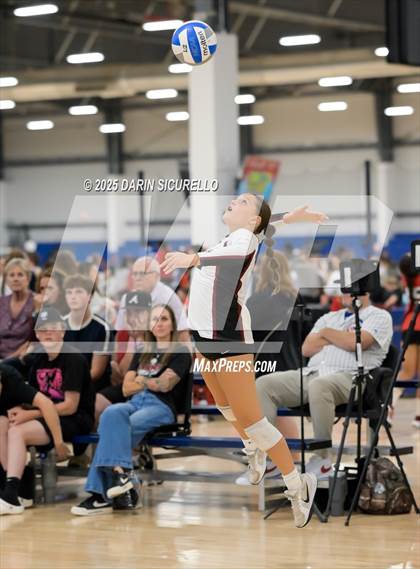 Thumbnail 2 in Red Mountain vs. Monument Valley (Nike Tournament of Champions – Southwest) photogallery.