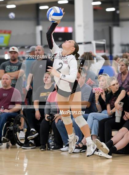 Thumbnail 2 in Red Mountain vs. Monument Valley (Nike Tournament of Champions – Southwest) photogallery.