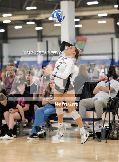 Thumbnail 3 in Red Mountain vs. Monument Valley (Nike Tournament of Champions – Southwest) photogallery.