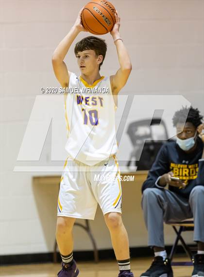 Thumbnail 1 in Bennington @ Bellevue West (B Teams) photogallery.