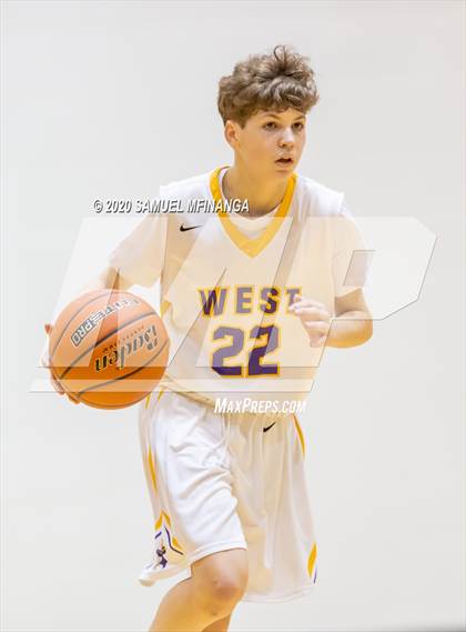 Thumbnail 1 in Bennington @ Bellevue West (B Teams) photogallery.