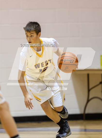 Thumbnail 2 in Bennington @ Bellevue West (B Teams) photogallery.