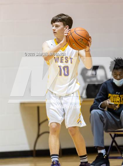 Thumbnail 3 in Bennington @ Bellevue West (B Teams) photogallery.