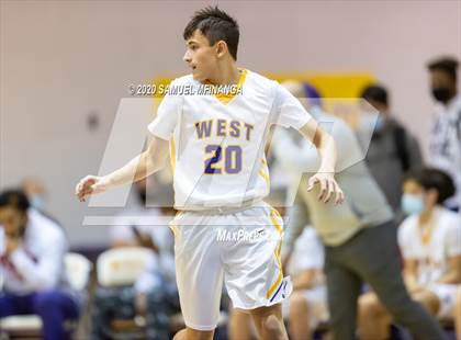 Thumbnail 3 in Bennington @ Bellevue West (B Teams) photogallery.
