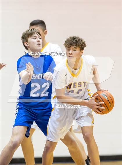Thumbnail 3 in Bennington @ Bellevue West (B Teams) photogallery.