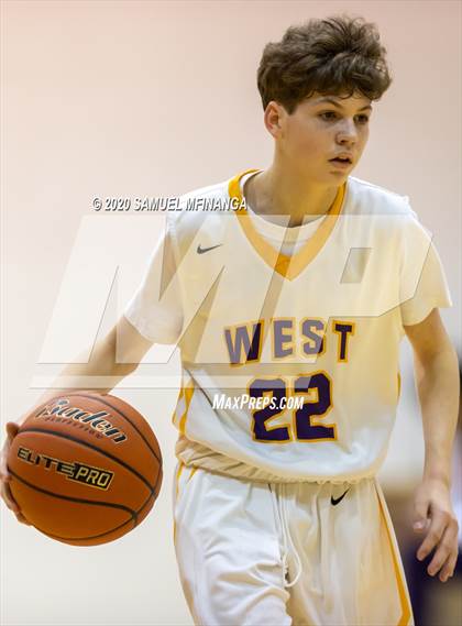 Thumbnail 3 in Bennington @ Bellevue West (B Teams) photogallery.