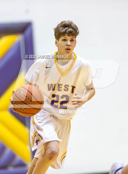 Thumbnail 3 in Bennington @ Bellevue West (B Teams) photogallery.
