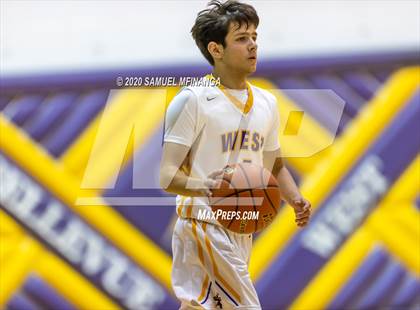 Thumbnail 3 in Bennington @ Bellevue West (B Teams) photogallery.