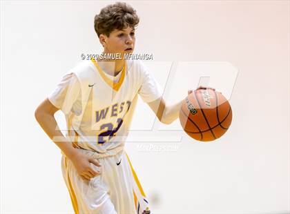 Thumbnail 2 in Bennington @ Bellevue West (B Teams) photogallery.