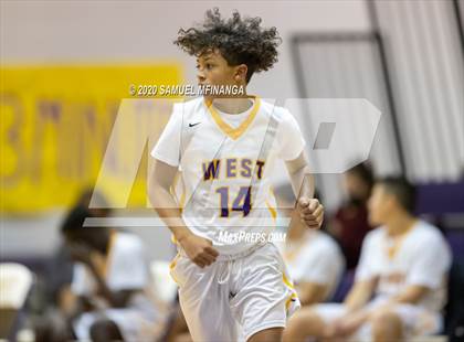Thumbnail 1 in Bennington @ Bellevue West (B Teams) photogallery.